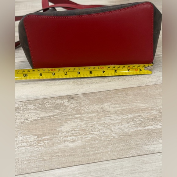 COACH Brown Signature Bucket Bag with Red Trim - Picture 7 of 8
